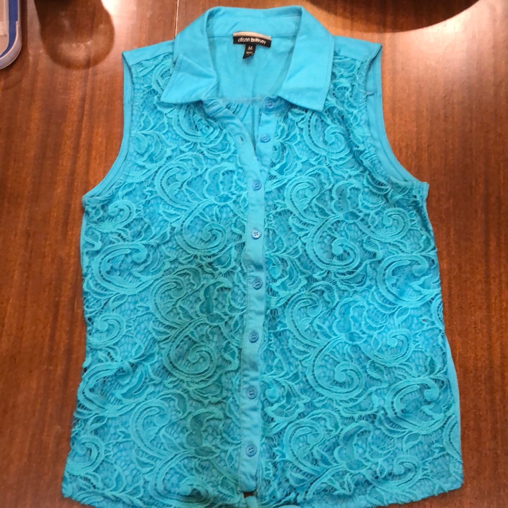 Blue sleeveless lace top